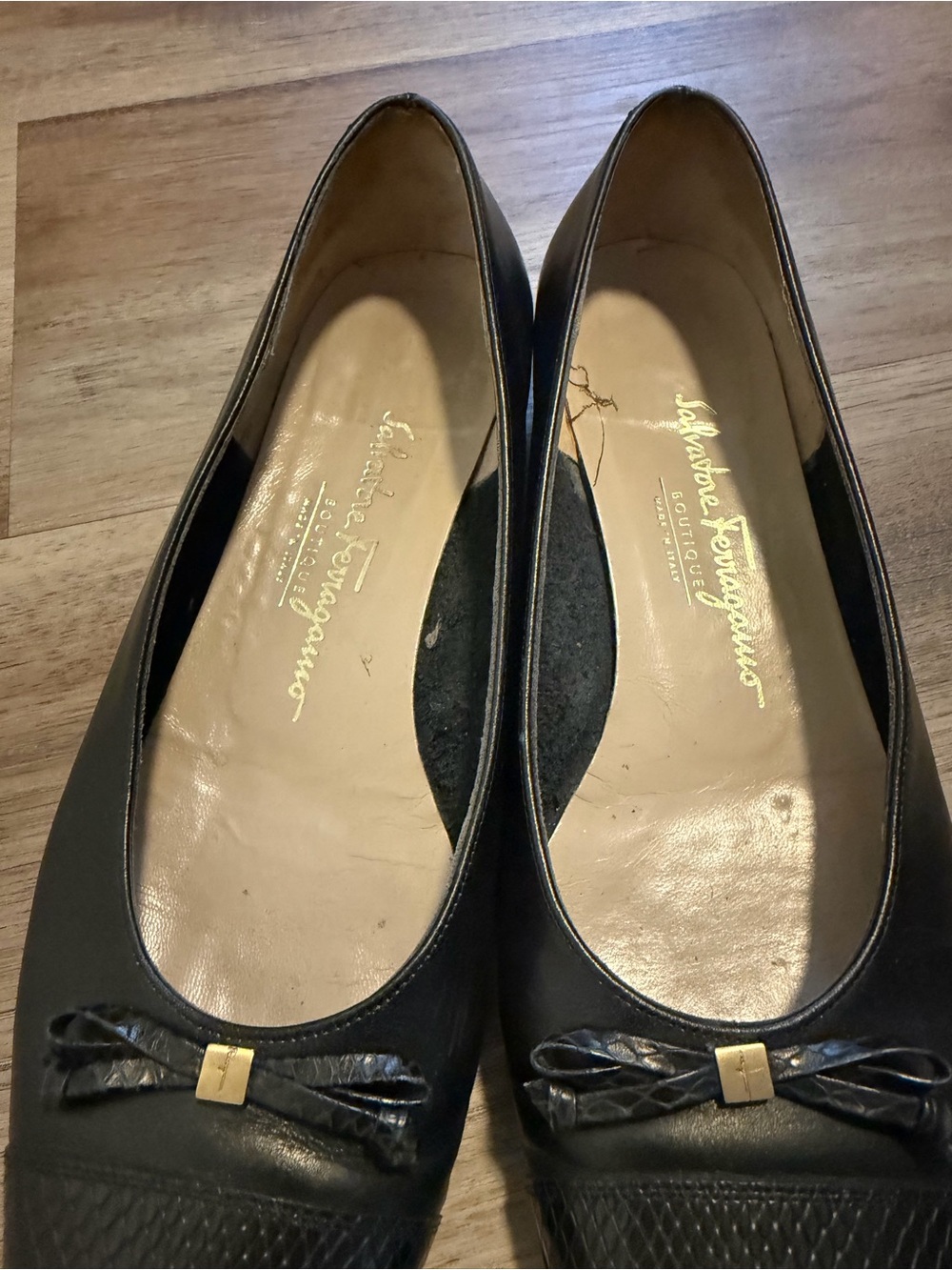 Salvatore Ferragamo Boutique Women’s Flats Black Size 10 Leather And Snake Skin - Picture 3 of 9